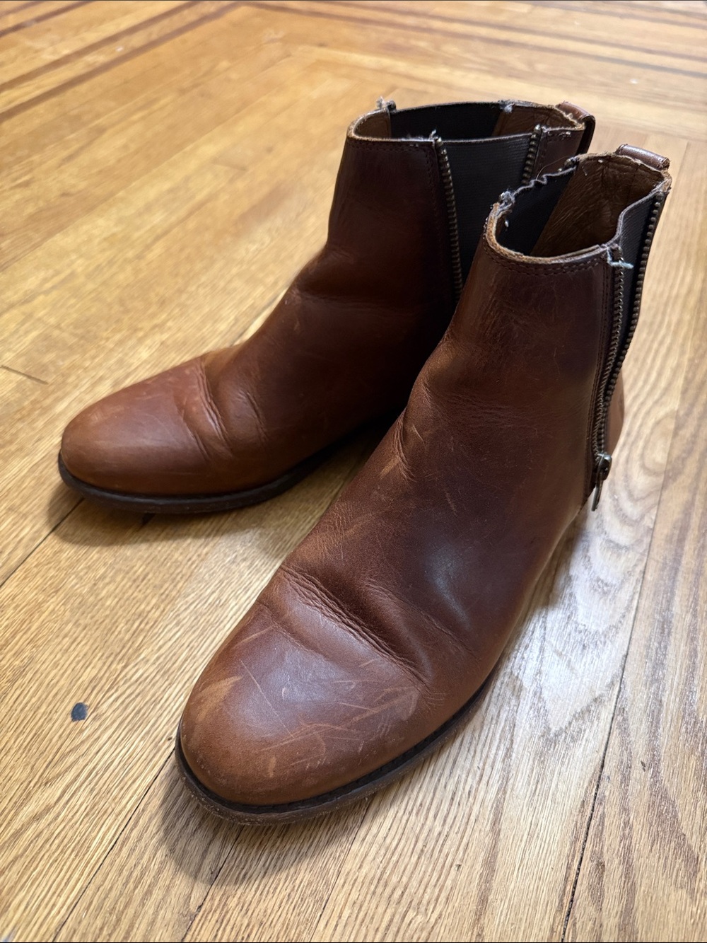 Women’s distressed Frye Brown Leather Chelsea Boots with Side elastic